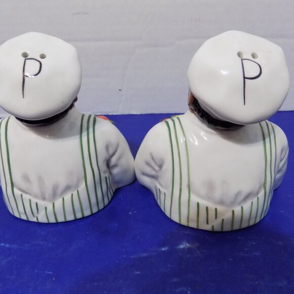 Ceramic Black American Cooks Chefs Both Are Peppers Shakers - Picture 2 of 4